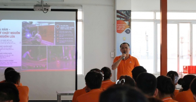 NHÀ MÁY HẢI DƯƠNG RỰC LỬA NHIỆT HUYẾT TRONG ĐÊM DIỄN TẬP PCCC